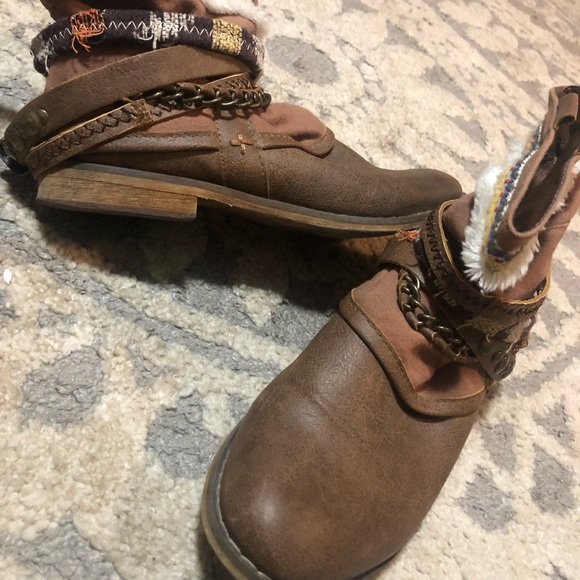 Brown boho booties - Picture 4 of 8